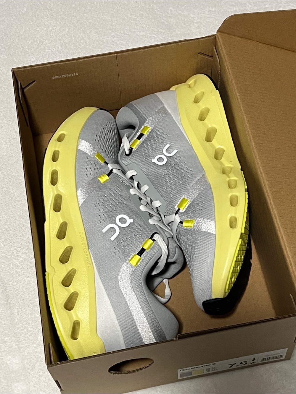 New with Box!! On Cloud Cloudsurfer 2 Shoes Sneakers Women Size 7.5
